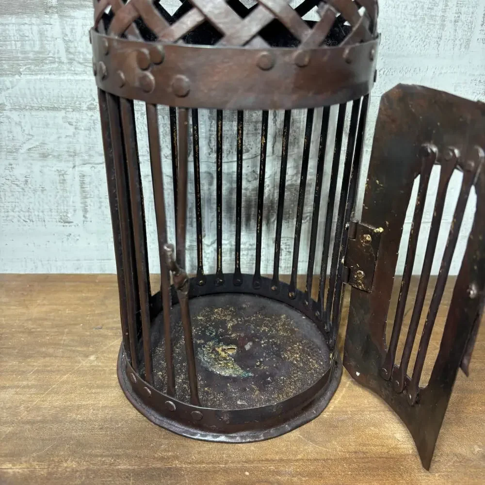 Post Furnishings dome shaped